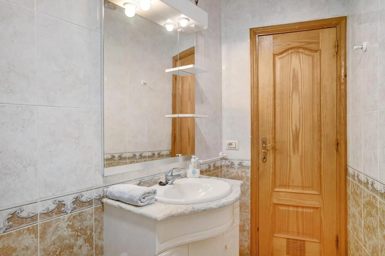 Ferienhaus 3 Bedroom Apartment Near Sta Cruz Santa Cruz de Tenerife