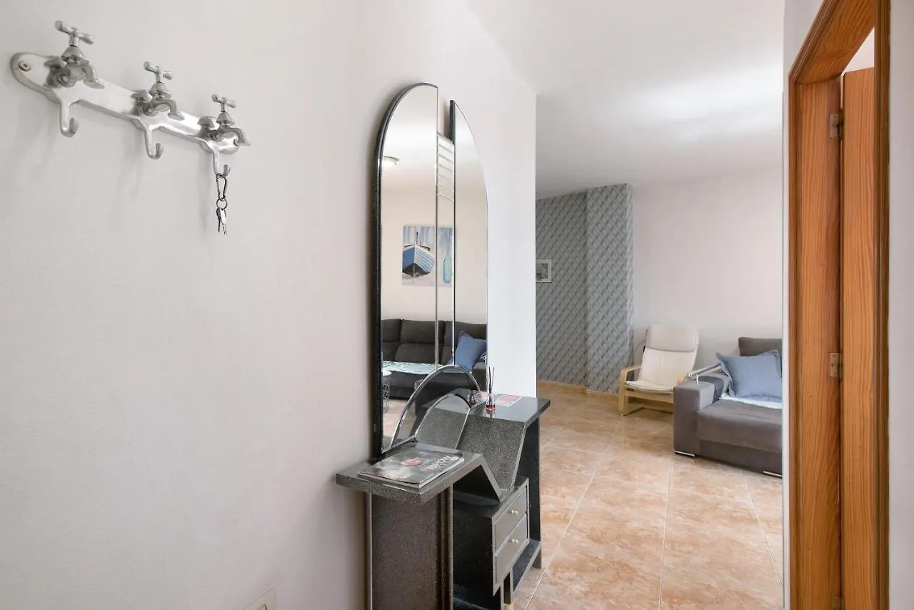 Ferienhaus 3 Bedroom Apartment Near Sta Cruz Santa Cruz de Tenerife