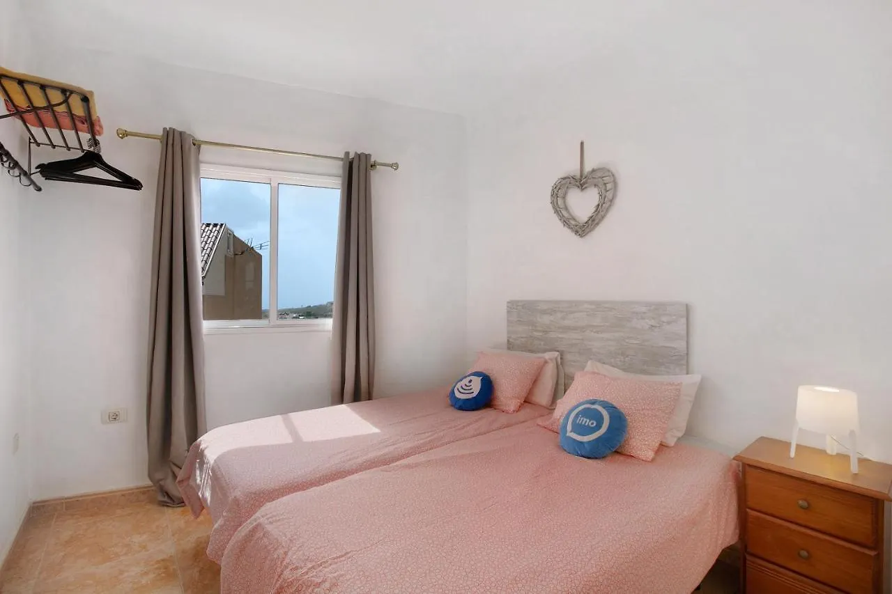 3 Bedroom Apartment Near Sta Cruz Santa Cruz de Tenerife